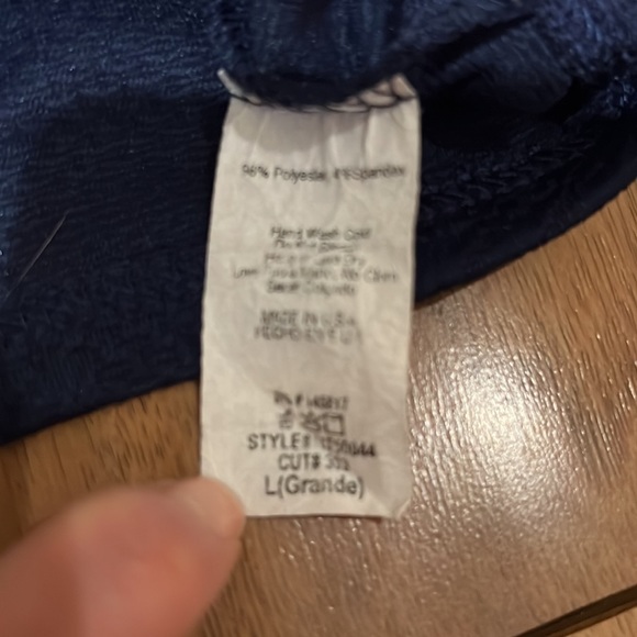 Blue top with key hole and open sides - Picture 5 of 5